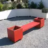 Banquette extérieure avec jardinières intégrées